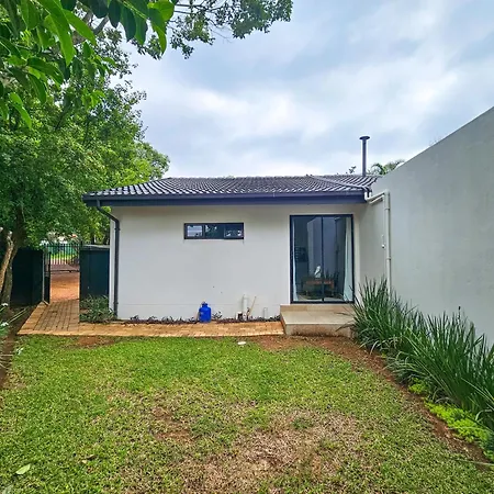 Micro Urban Oasis 2 Appartement Pretoria-Noord Buitenkant foto