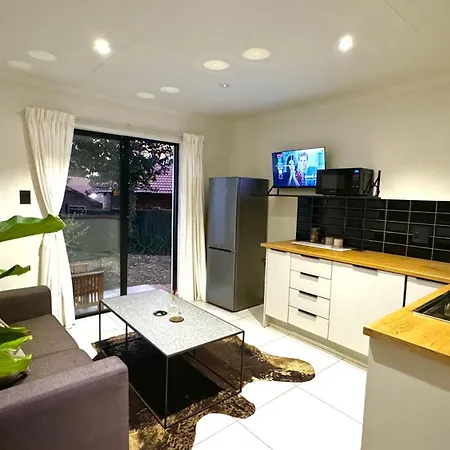 Micro Urban Oasis 2 Appartement Pretoria-Noord Buitenkant foto